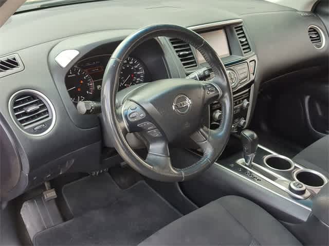 2015 Nissan Pathfinder SV 10