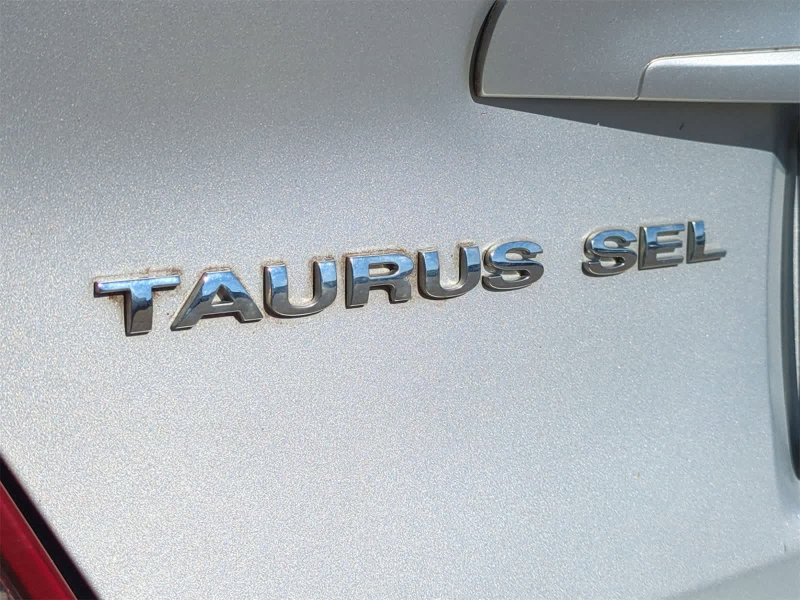 Thumbnail: 2004 Ford Taurus - 12