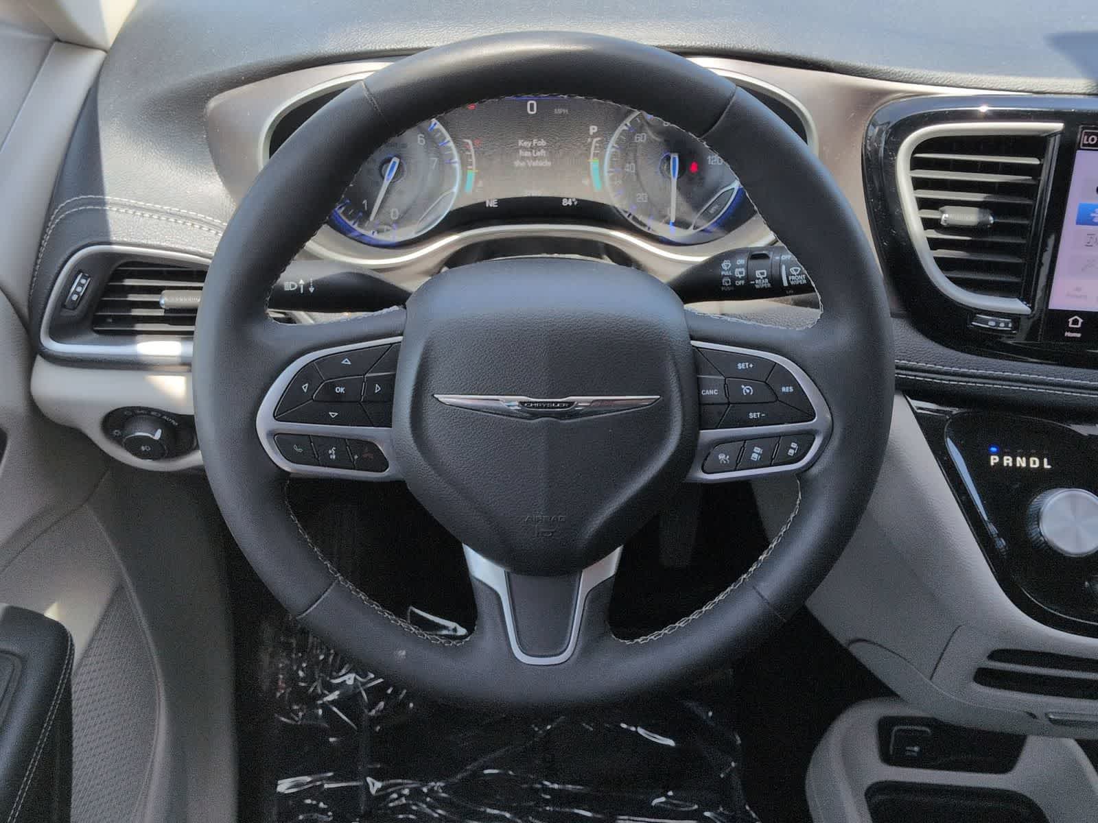 Thumbnail: 2023 Chrysler Pacifica - 23
