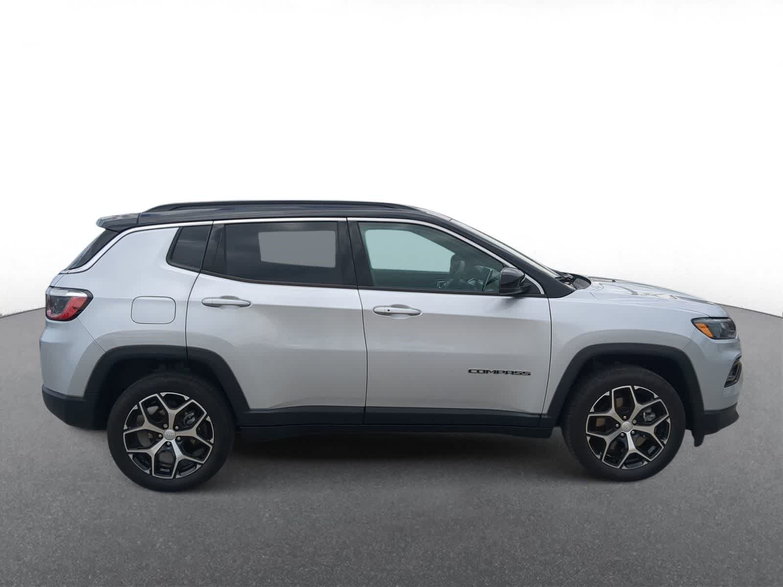 Thumbnail: 2024 Jeep Compass - 9