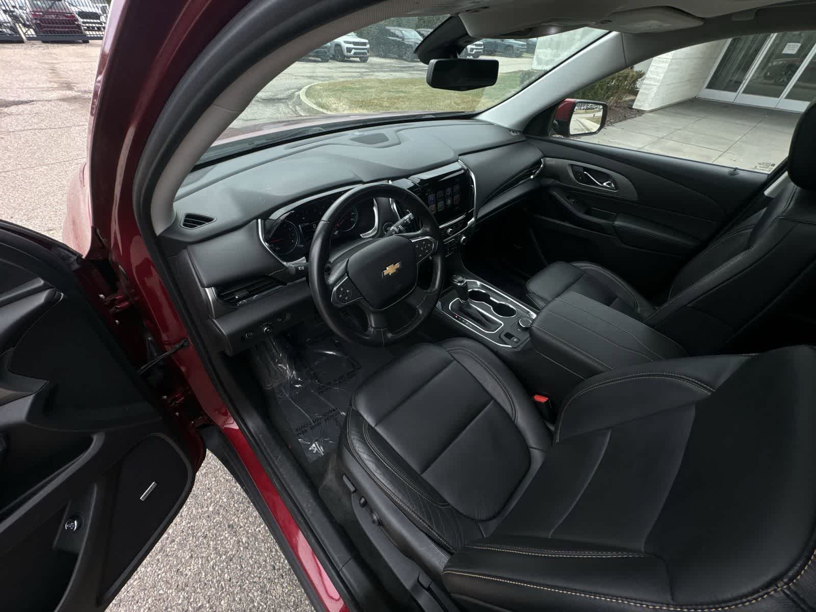 Thumbnail: 2019 Chevrolet Traverse - 10