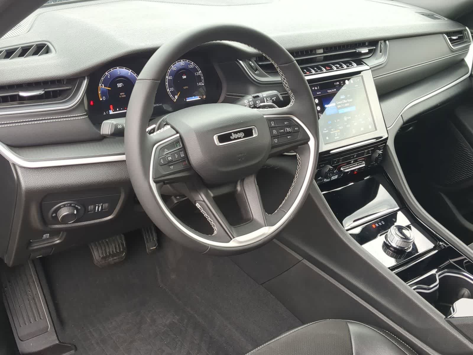 Thumbnail: 2023 Jeep Grand Cherokee - 10