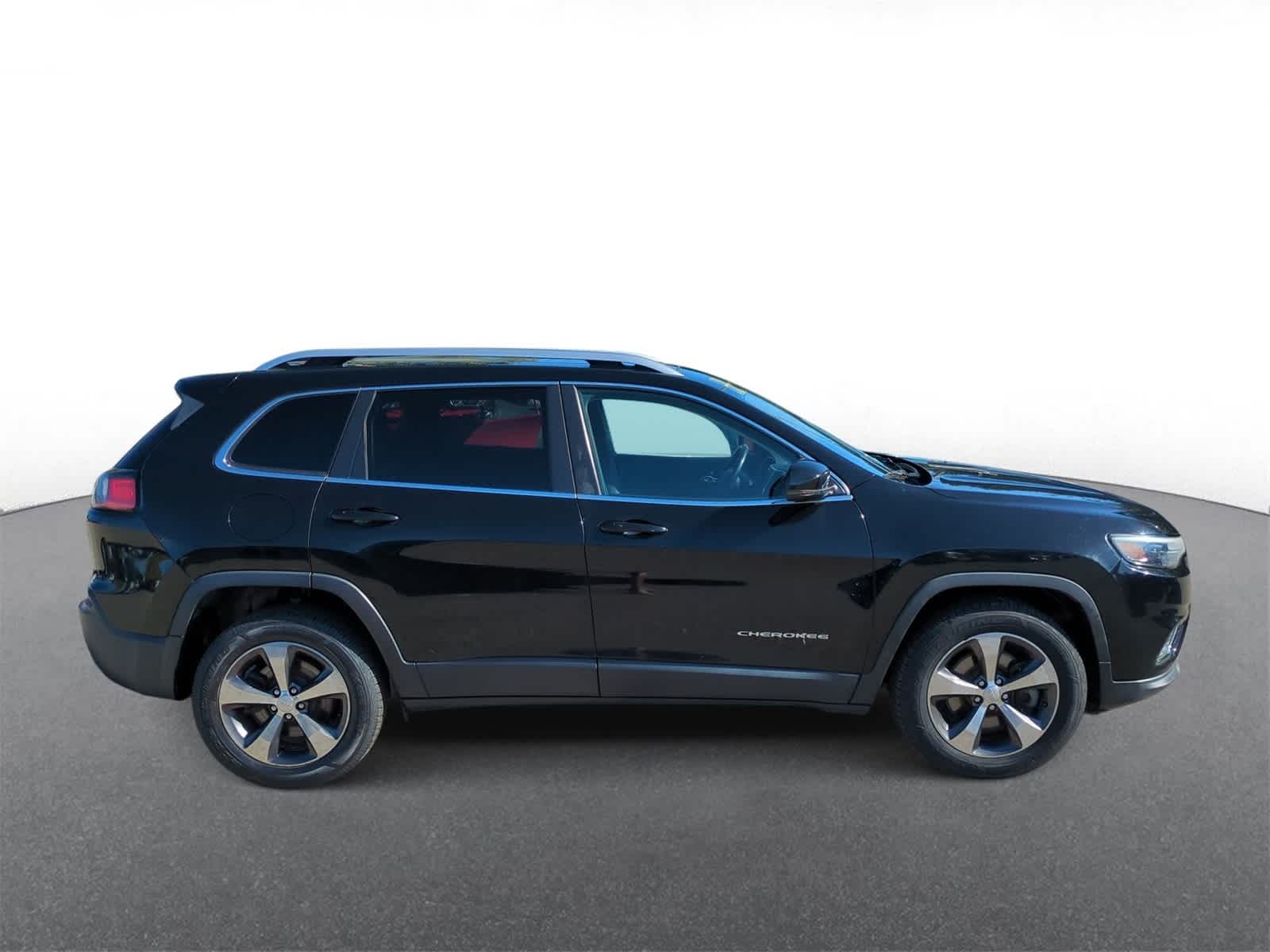 Thumbnail: 2019 Jeep Cherokee - 9