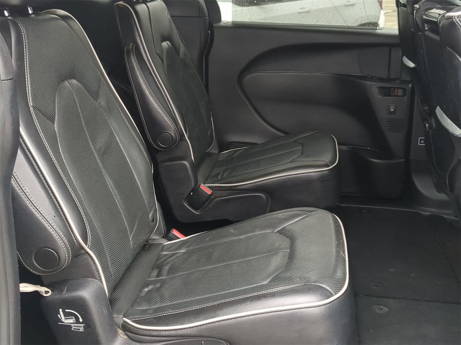 Thumbnail: 2019 Chrysler Pacifica - 28