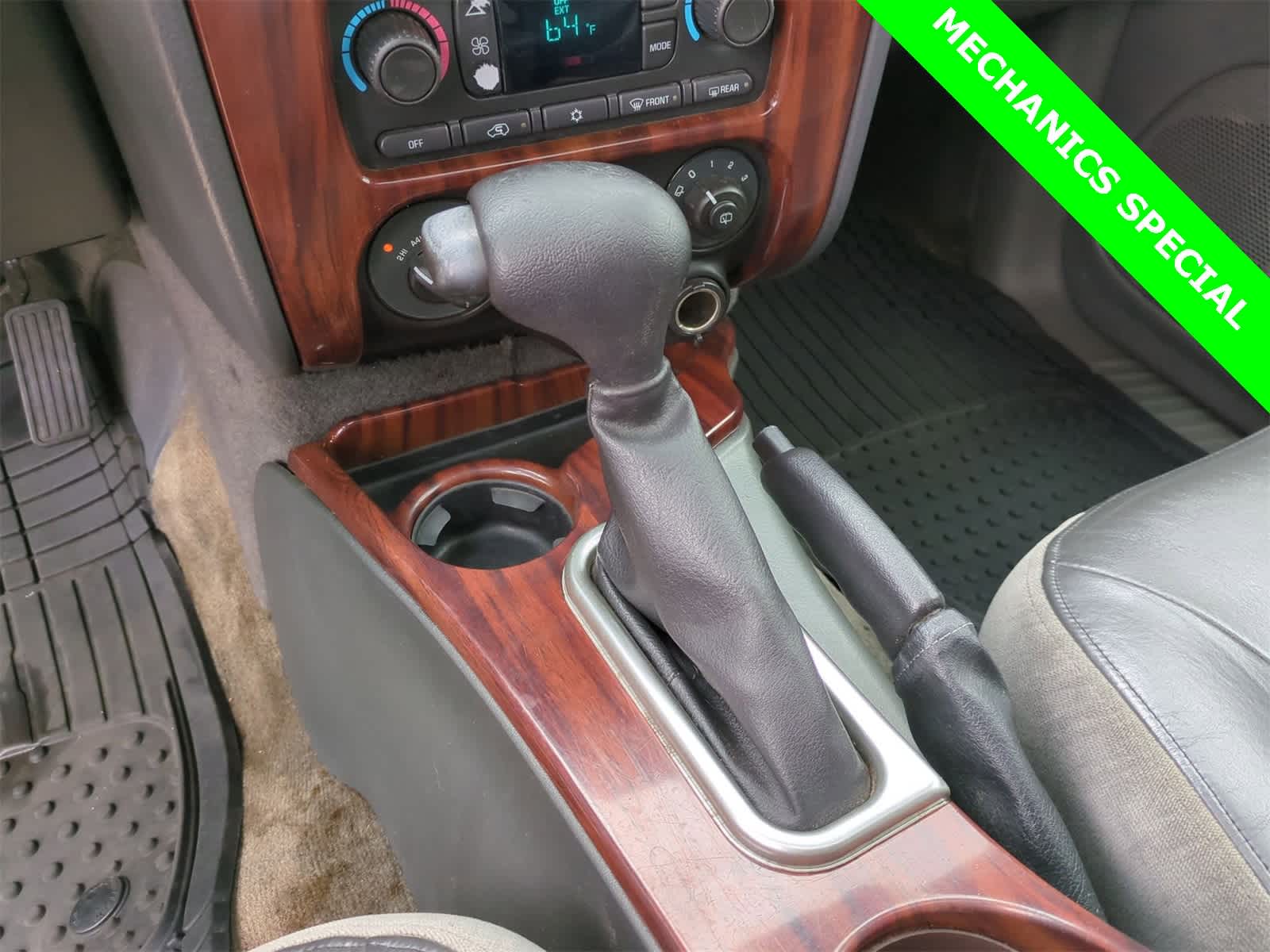Thumbnail: 2004 GMC Envoy - 26