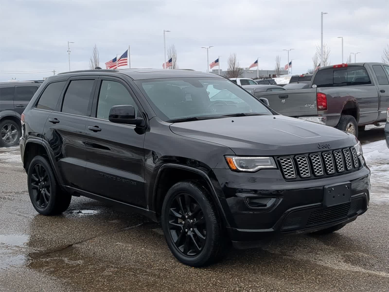 Thumbnail: 2022 Jeep Grand Cherokee - 16