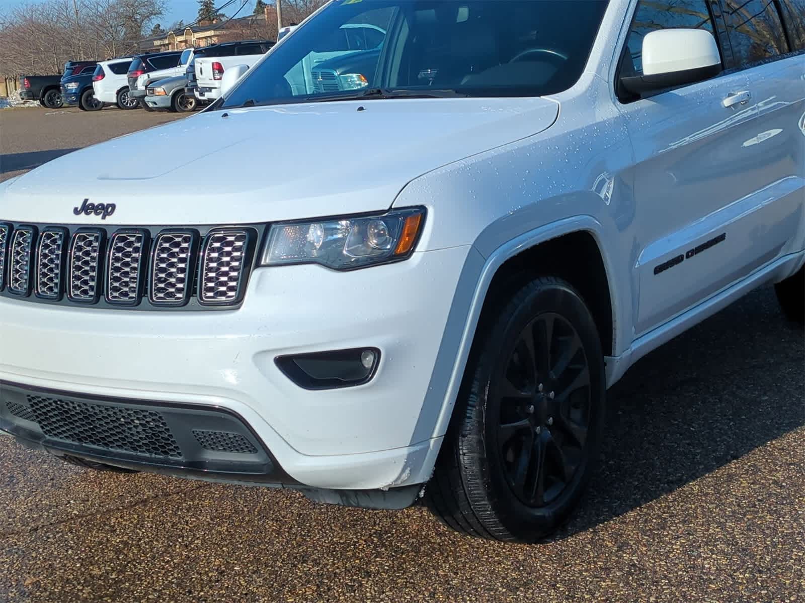 Thumbnail: 2020 Jeep Grand Cherokee - 11