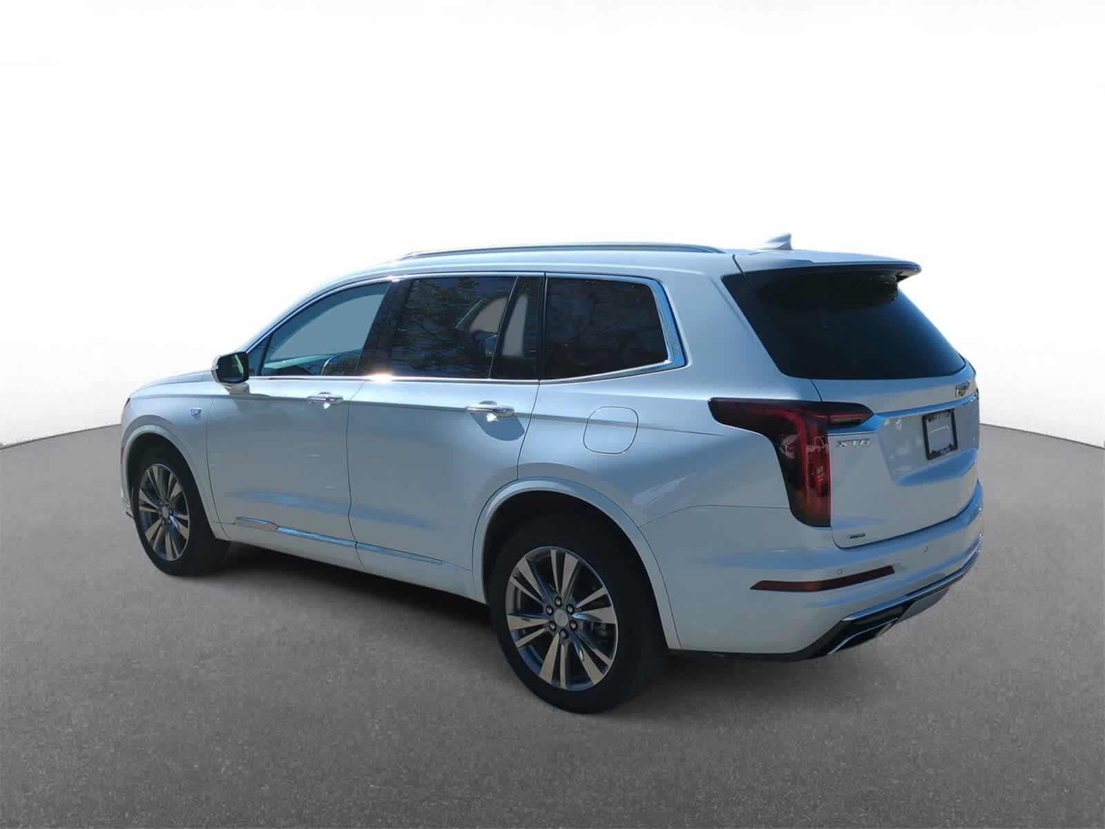 Thumbnail: 2024 Cadillac XT6 - 6