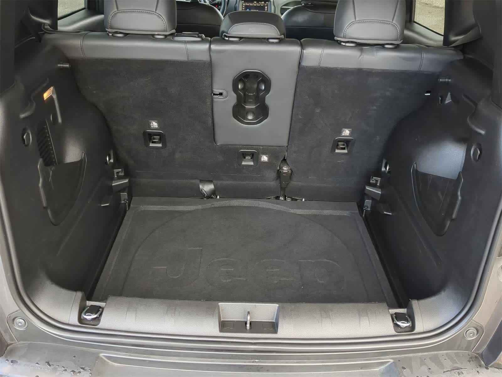 Thumbnail: 2021 Jeep Renegade - 40