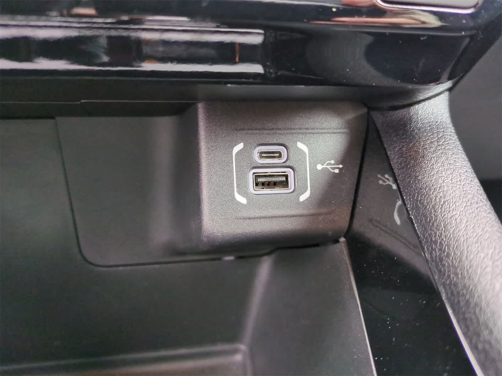 Thumbnail: 2023 Jeep Compass - 30