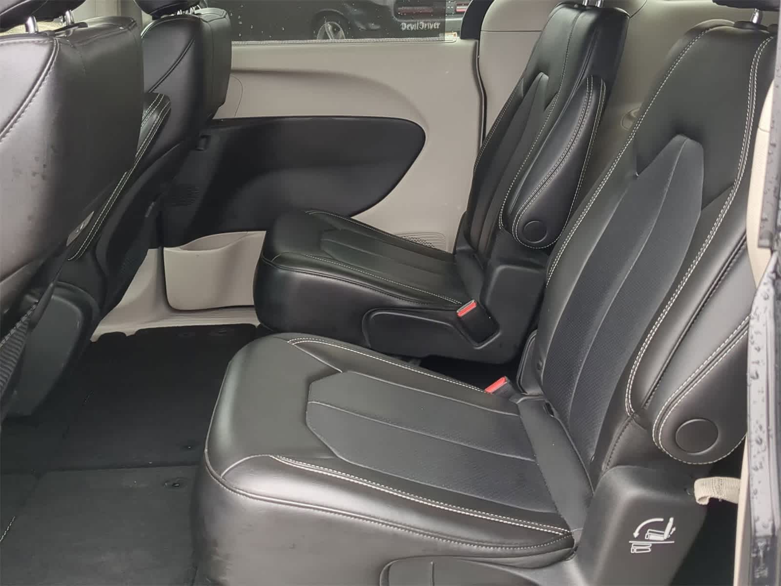 Thumbnail: 2023 Chrysler Pacifica - 19