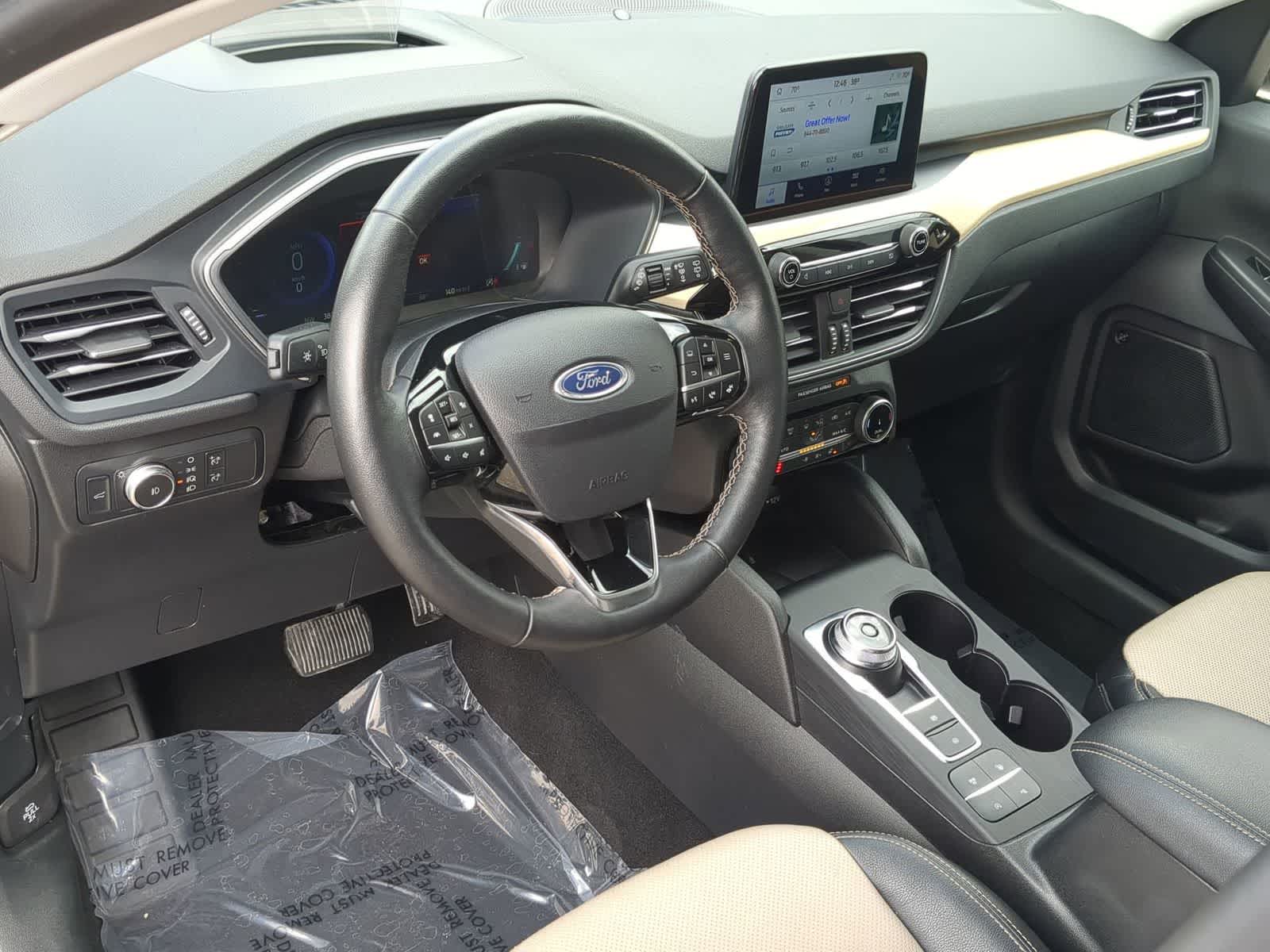 Thumbnail: 2022 Ford Escape - 10