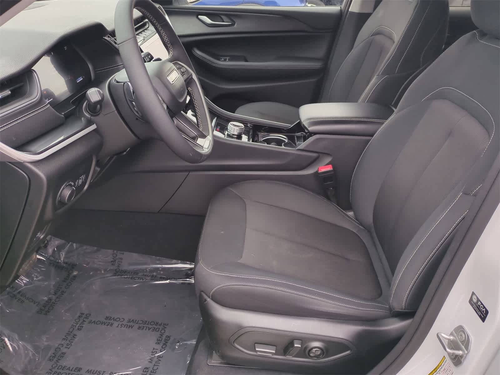 Thumbnail: 2023 Jeep Grand Cherokee - 16