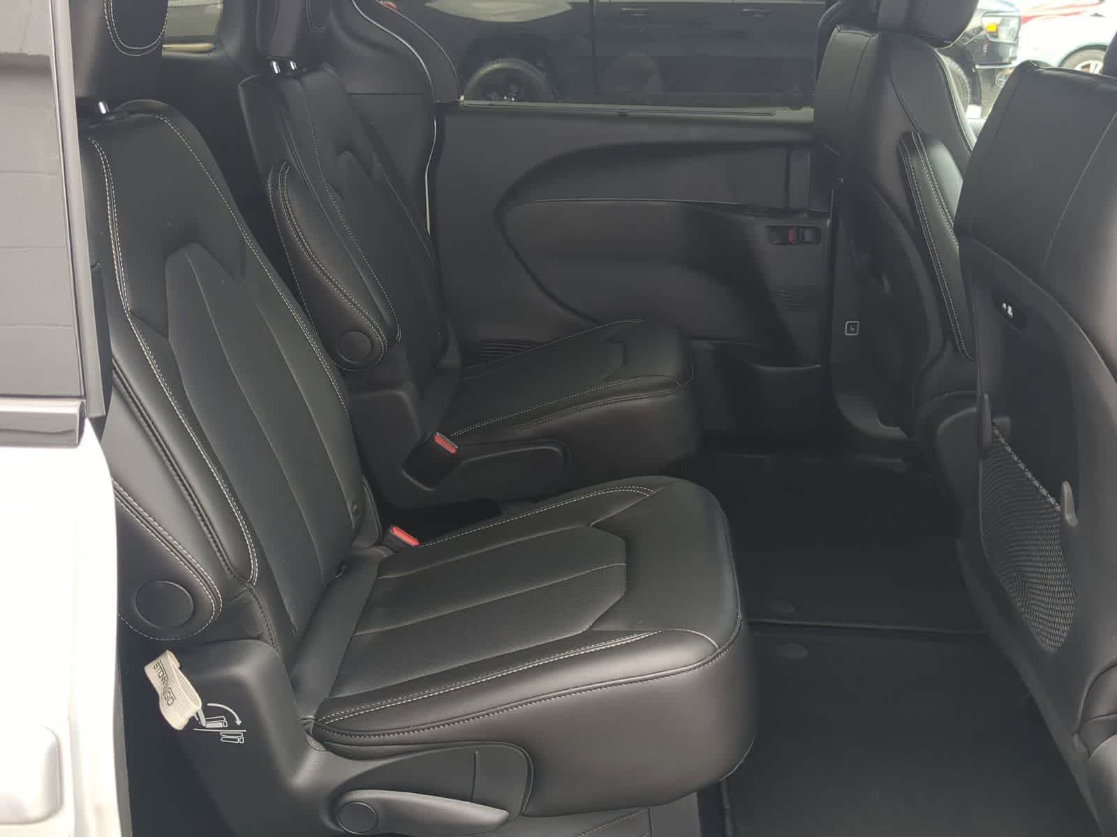 Thumbnail: 2024 Chrysler Pacifica - 20