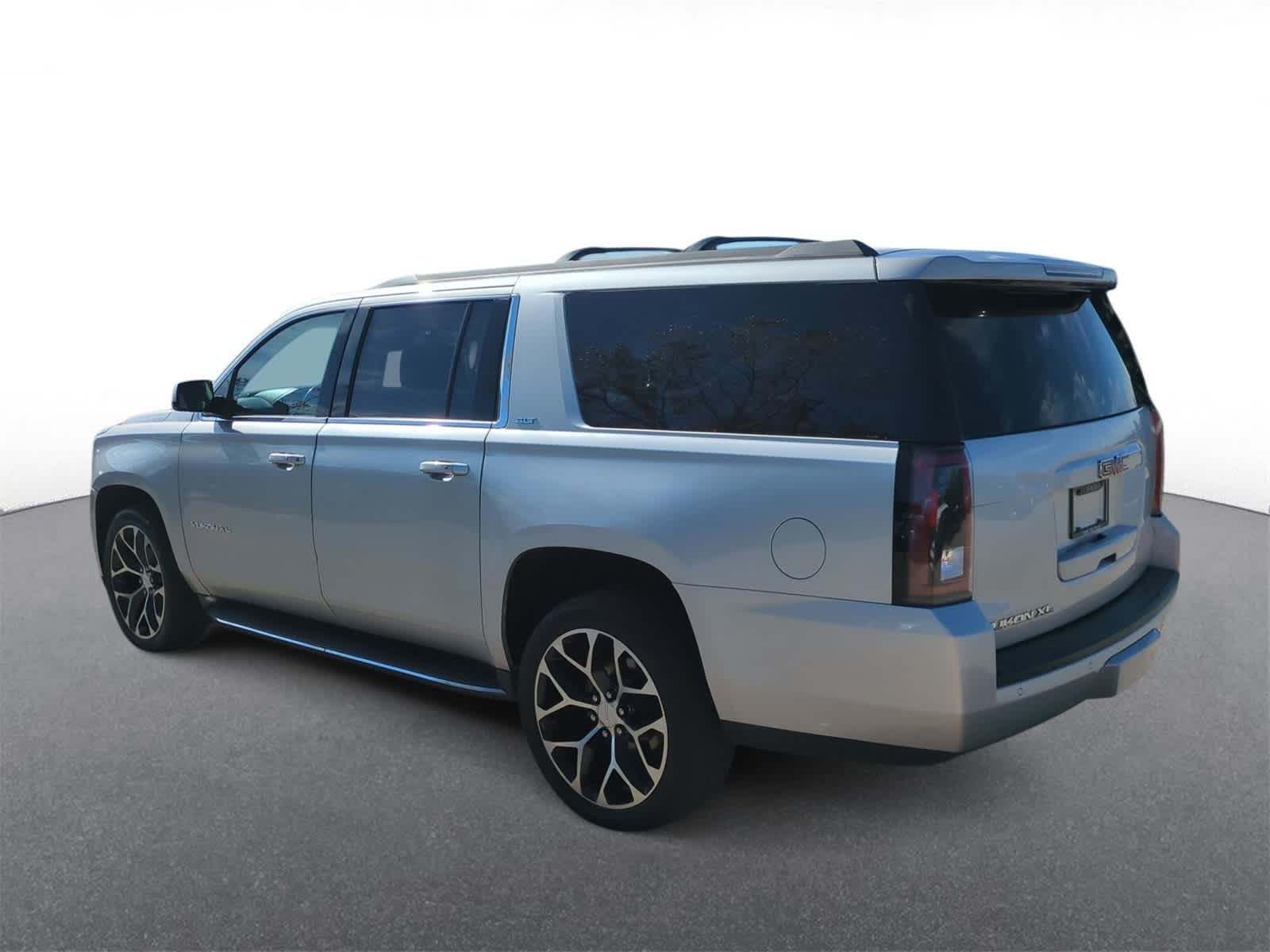 Thumbnail: 2016 GMC Yukon XL - 6