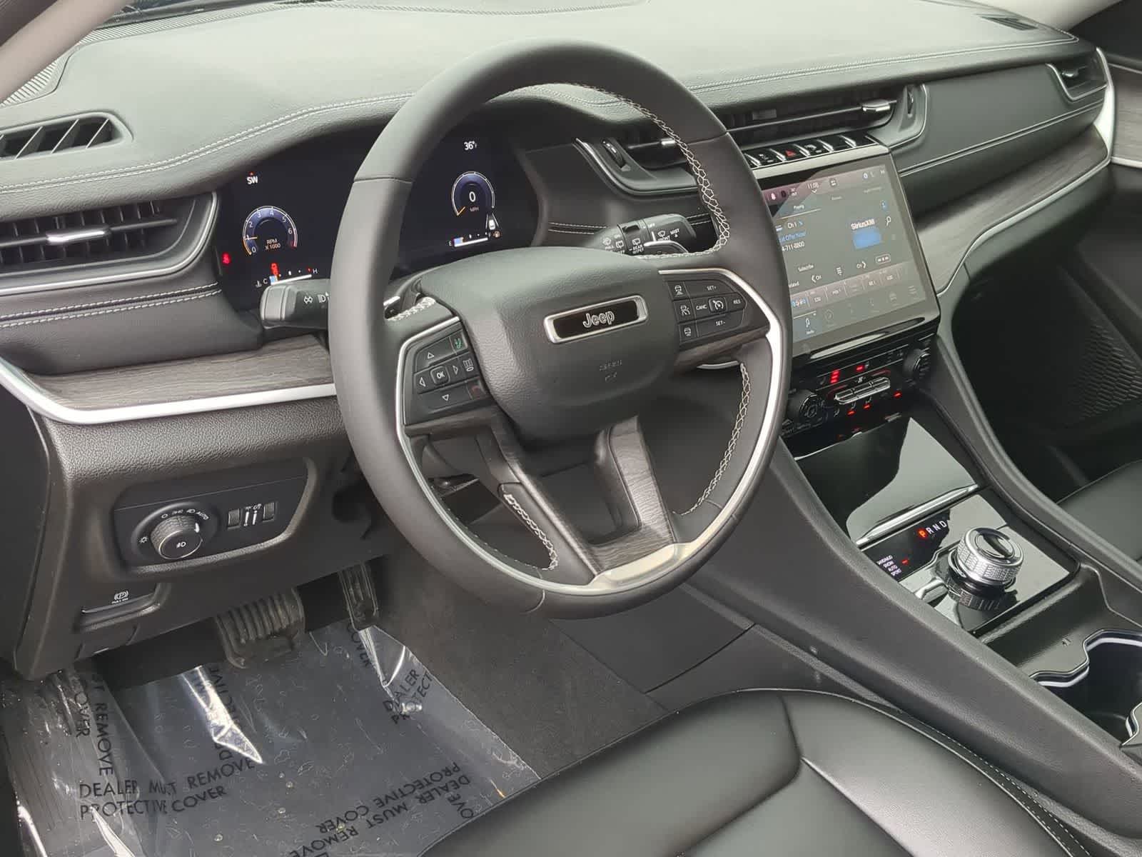 Thumbnail: 2024 Jeep Grand Cherokee - 10