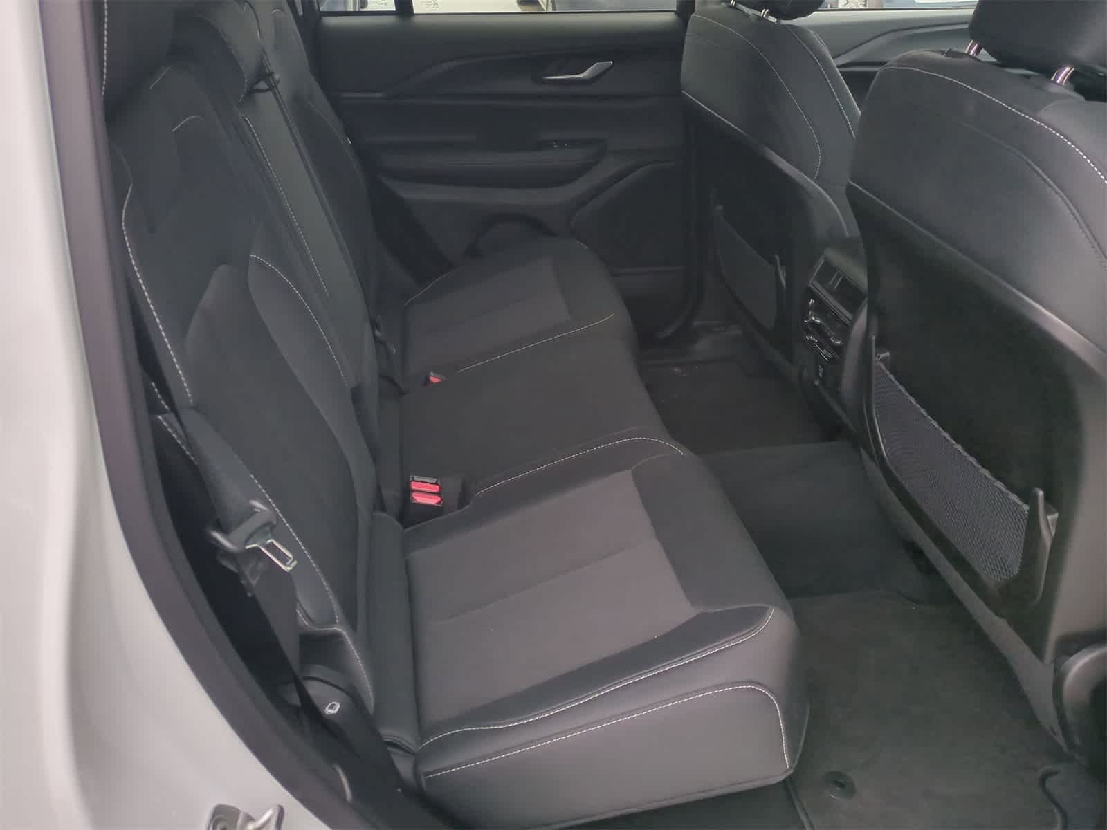 Thumbnail: 2023 Jeep Grand Cherokee - 20