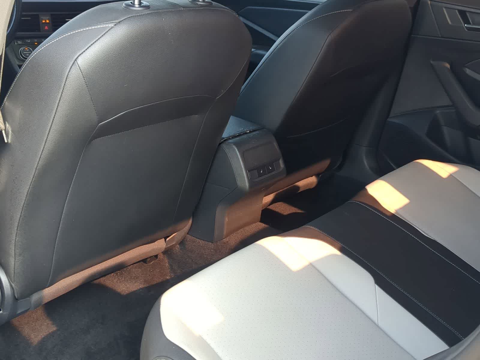 Thumbnail: 2021 Volkswagen Jetta - 25