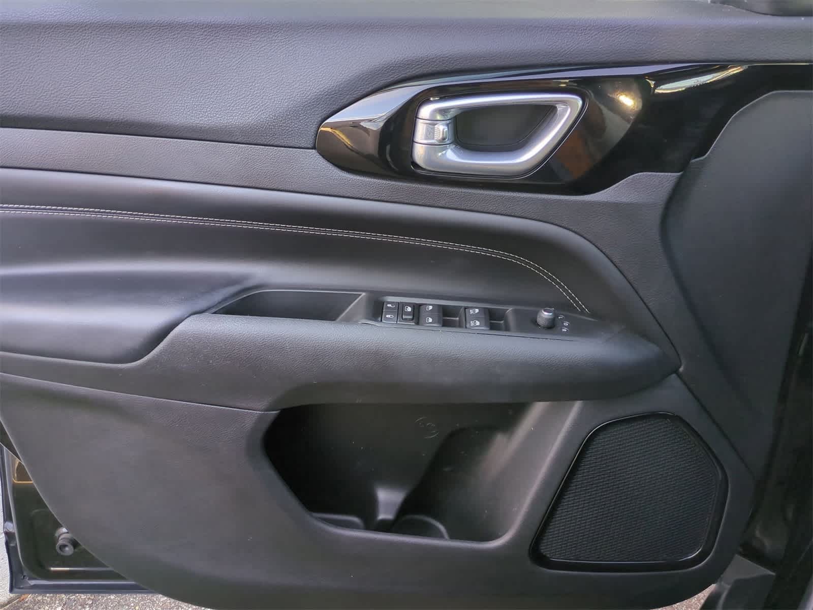 Thumbnail: 2022 Jeep Compass - 29