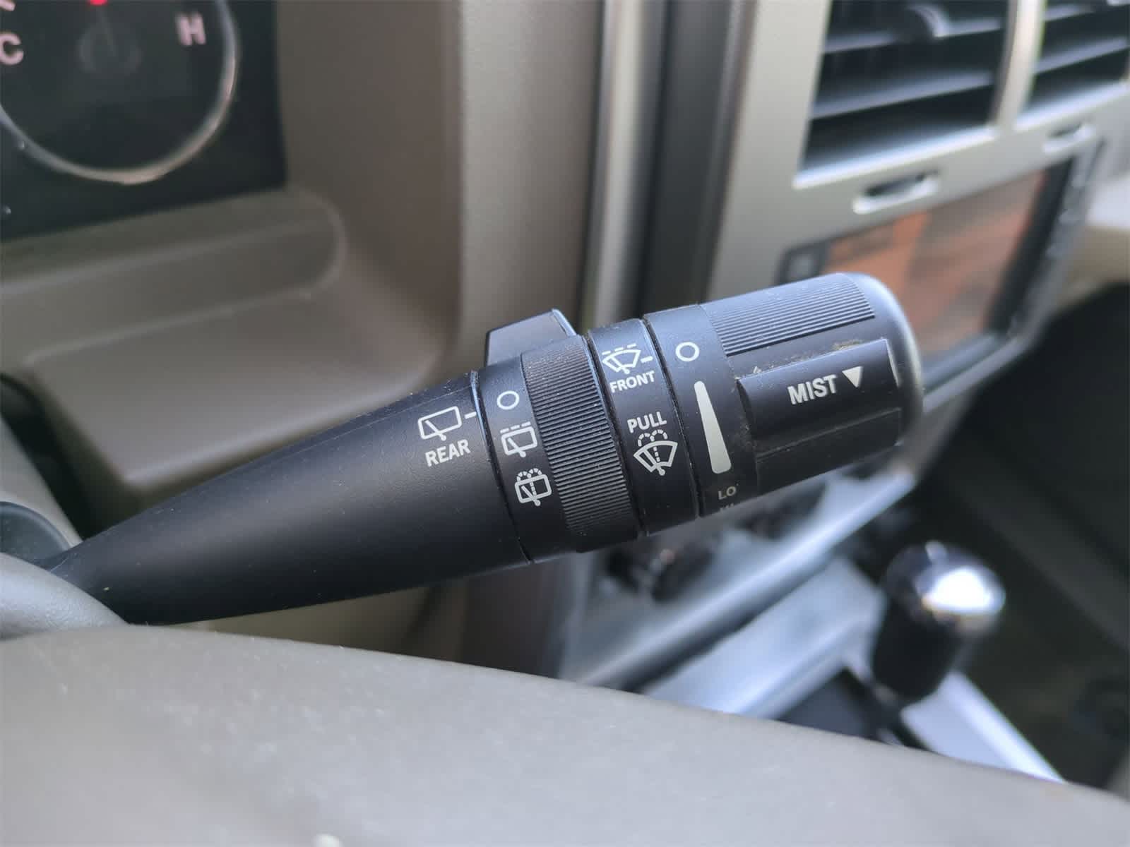 Thumbnail: 2010 Jeep Liberty - 26