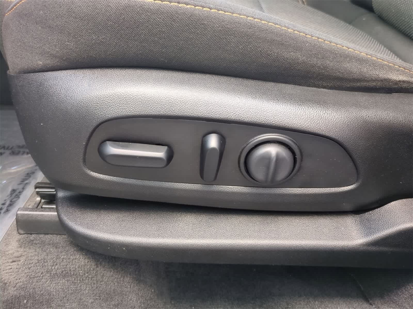 Thumbnail: 2020 Chevrolet Traverse - 17