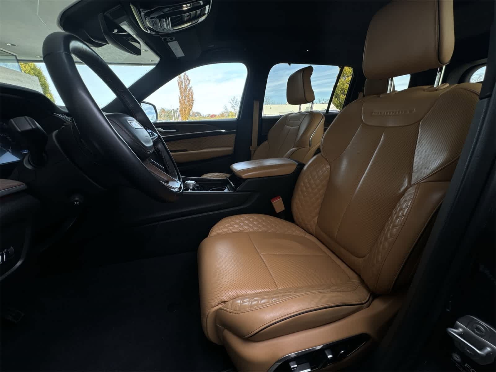 Thumbnail: 2023 Jeep Grand Cherokee L - 17