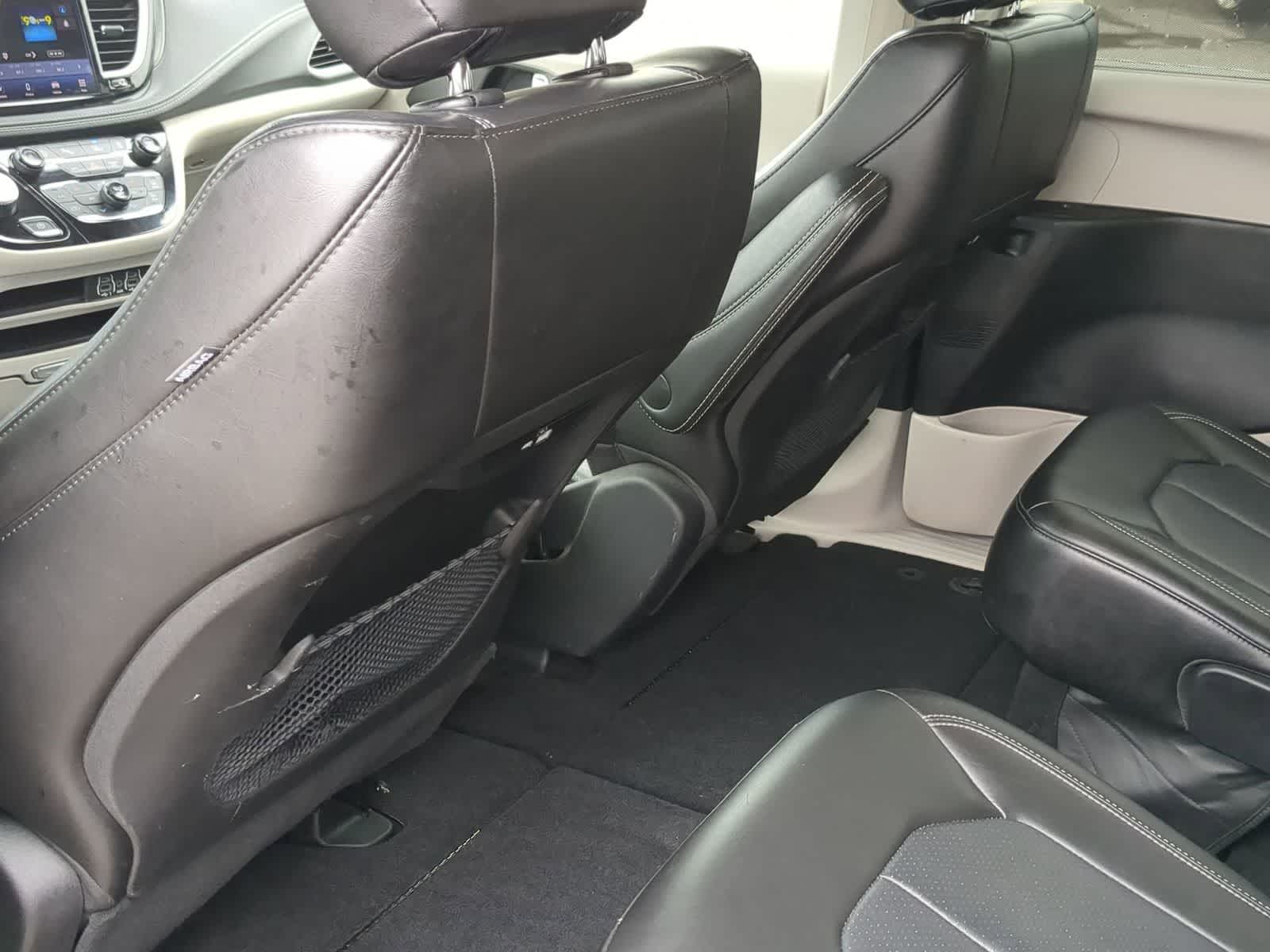 Thumbnail: 2023 Chrysler Pacifica - 18