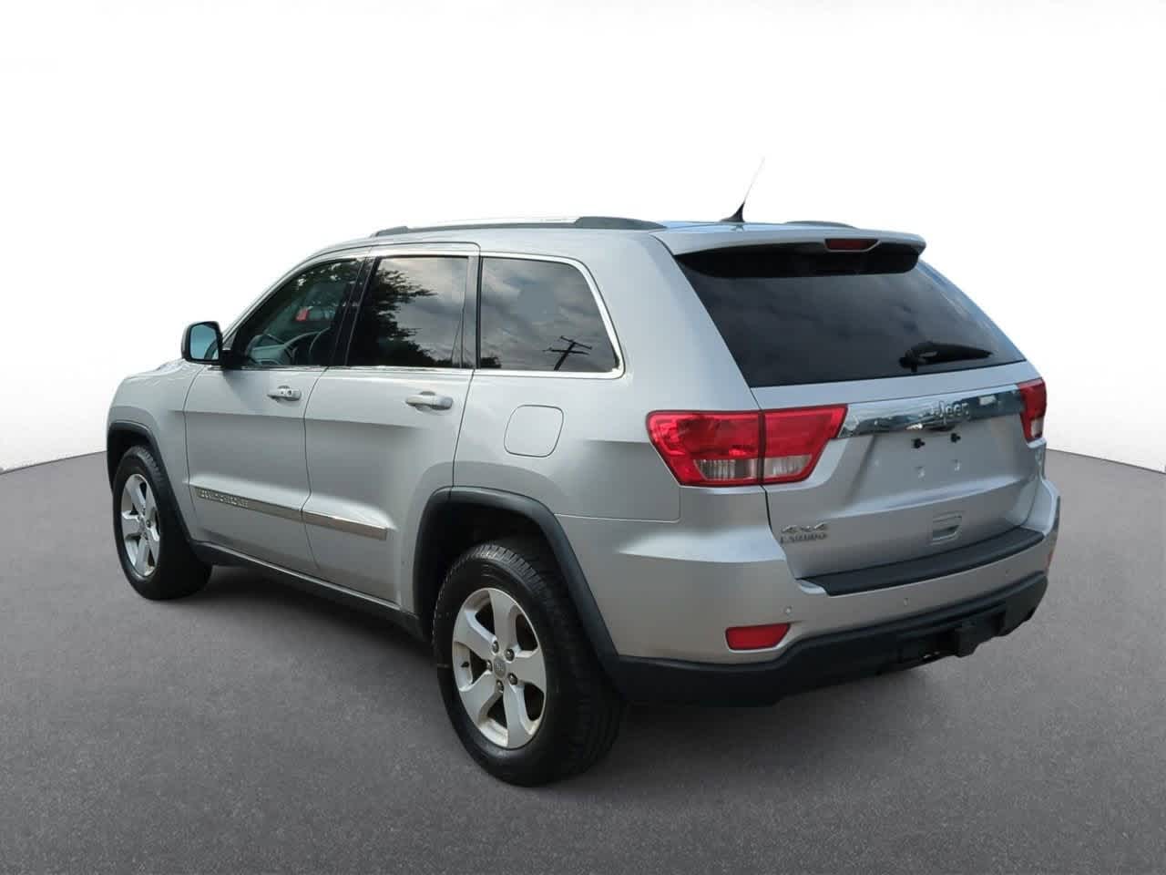 Thumbnail: 2011 Jeep Grand Cherokee - 6