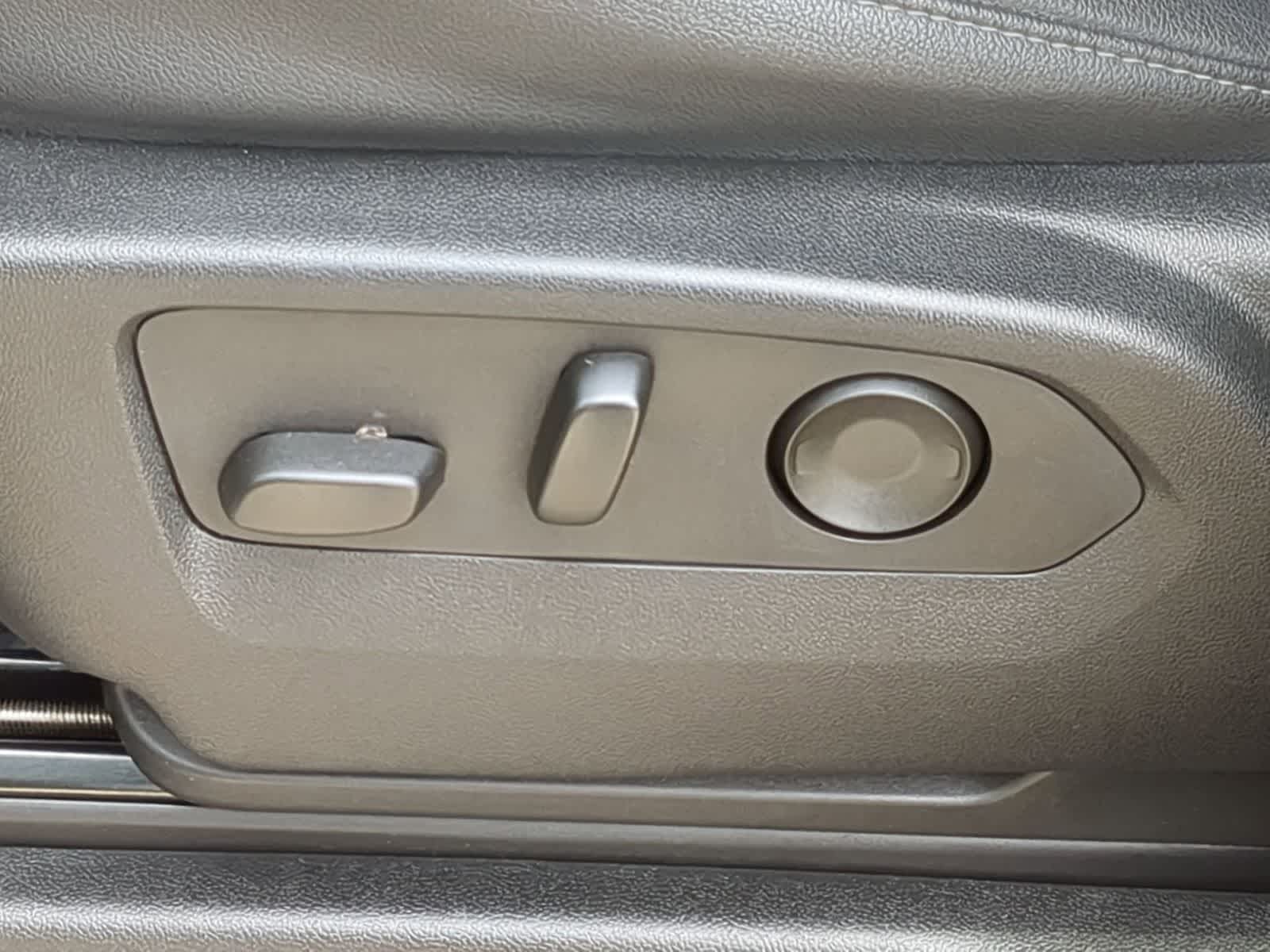 Thumbnail: 2024 Chevrolet Suburban - 17