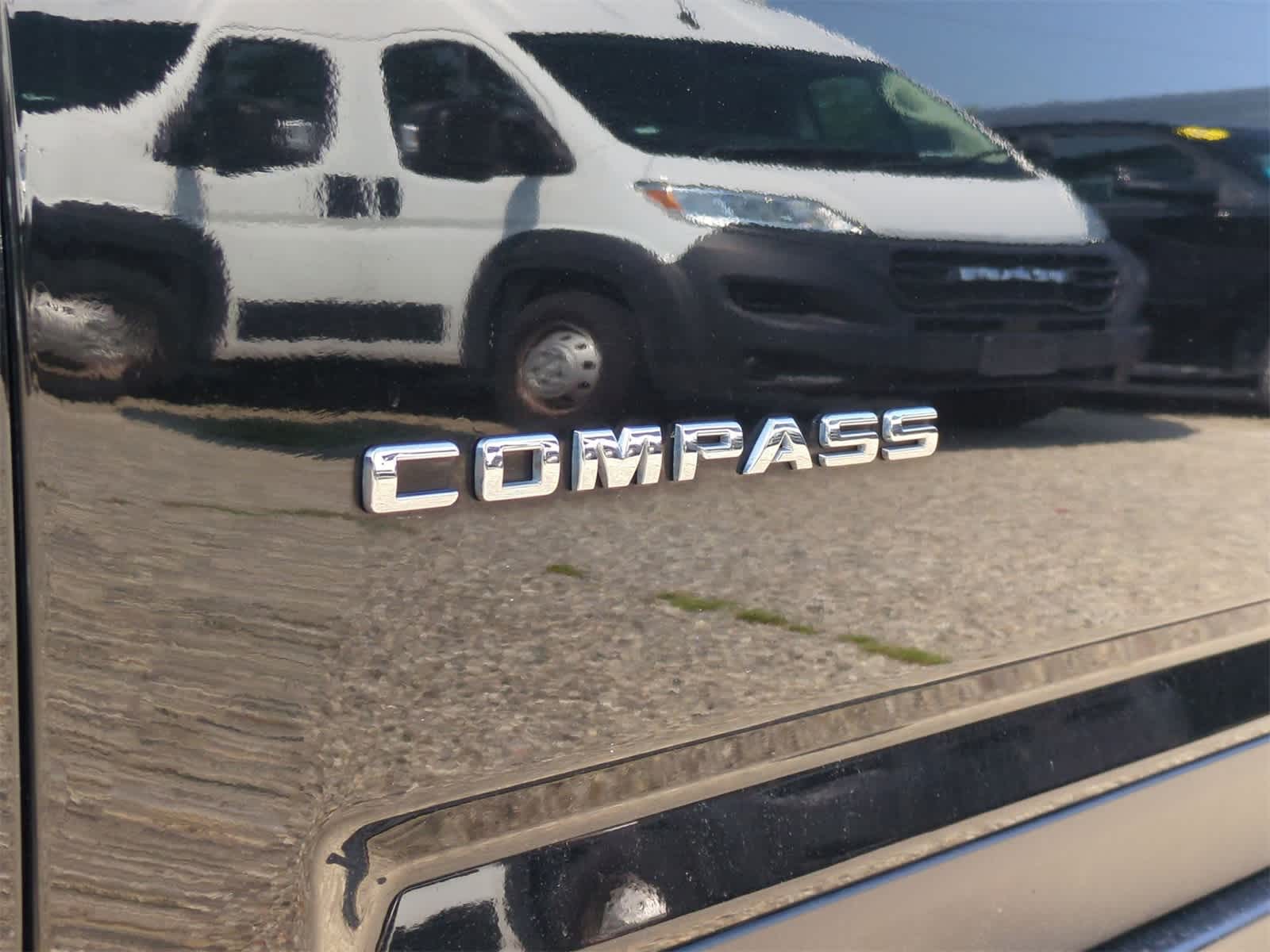 Thumbnail: 2017 Jeep Compass - 12