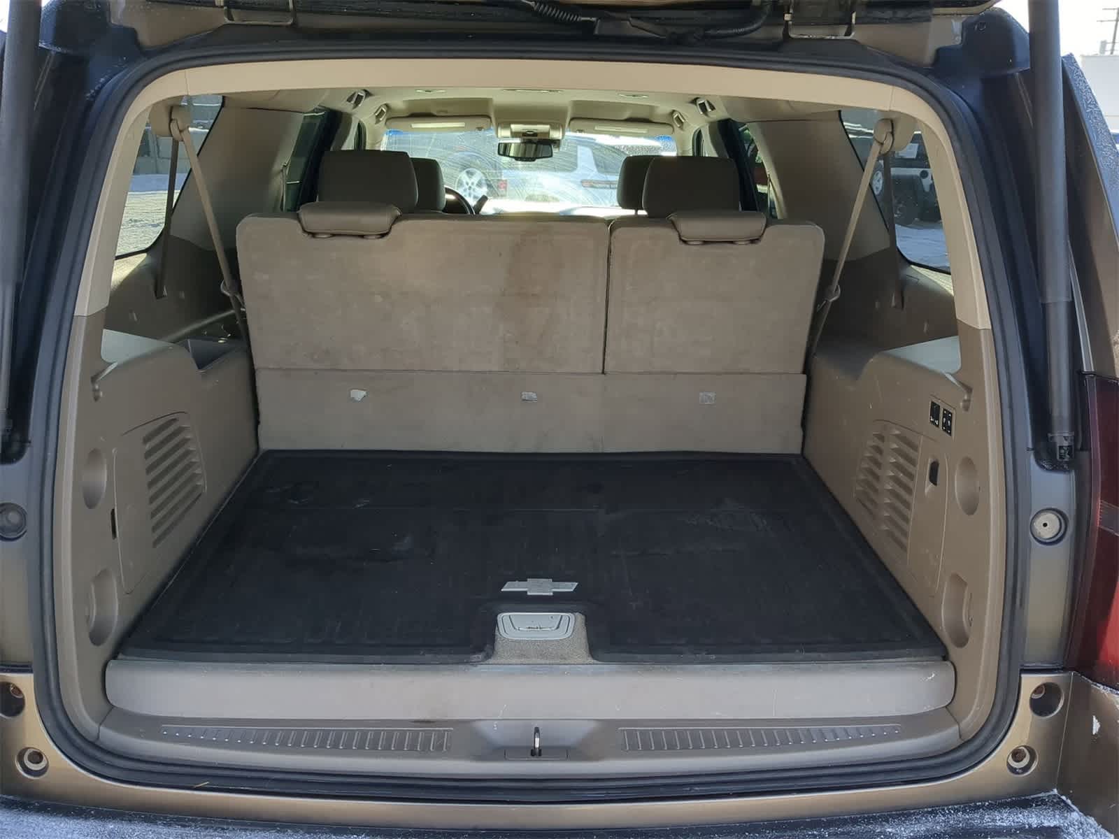 Thumbnail: 2016 Chevrolet Suburban - 40