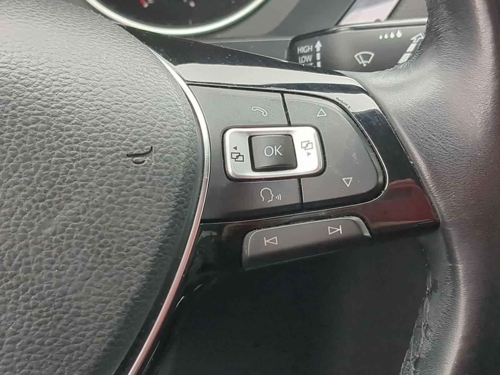 Thumbnail: 2018 Volkswagen Tiguan - 24