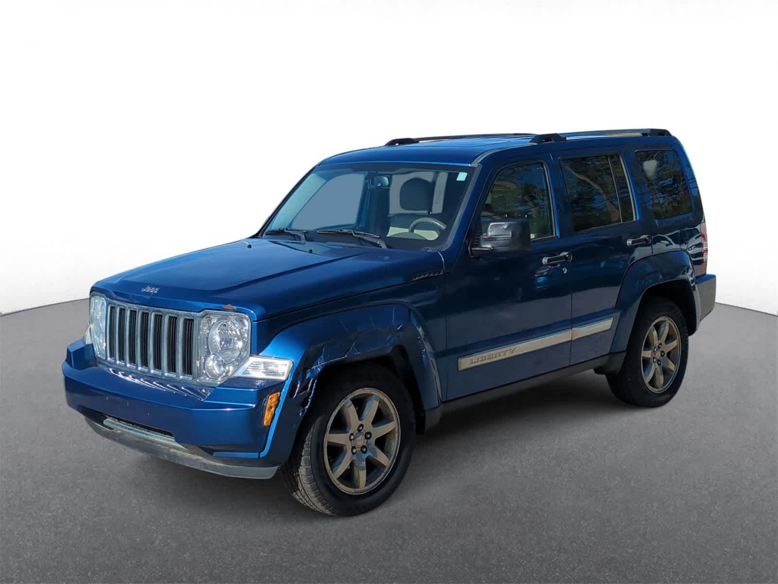 Thumbnail: 2010 Jeep Liberty - 4
