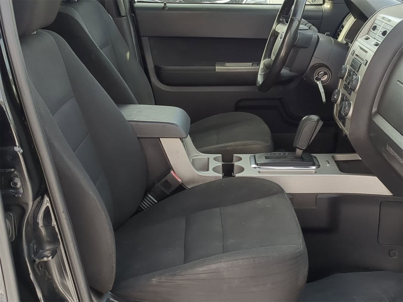 Thumbnail: 2009 Ford Escape - 21