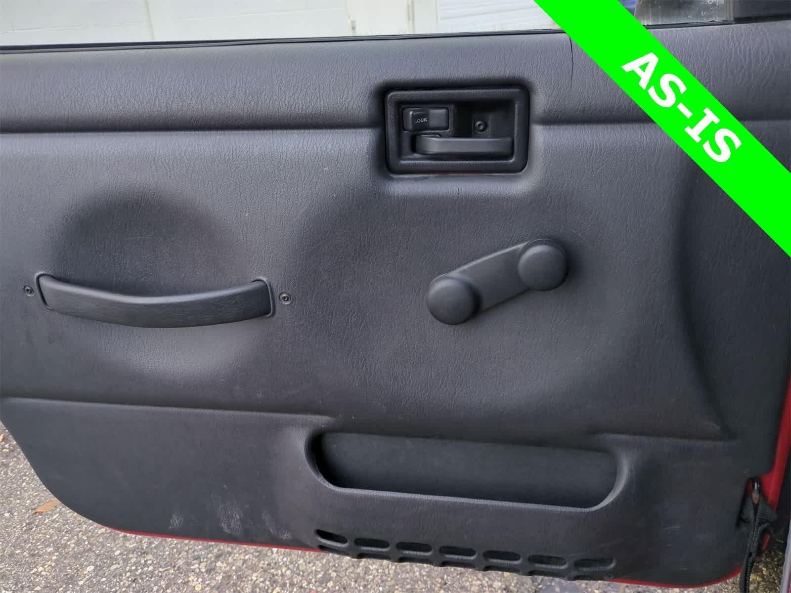 Thumbnail: 2004 Jeep Wrangler - 26