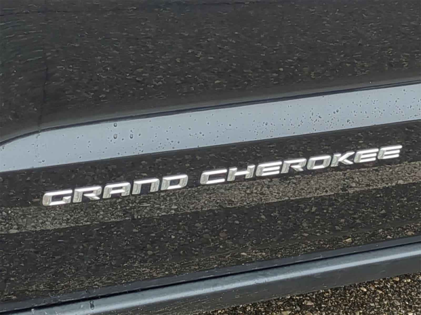 Thumbnail: 2015 Jeep Grand Cherokee - 20