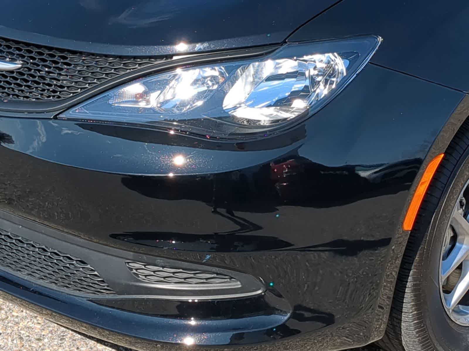 Thumbnail: 2025 Chrysler Voyager - 11