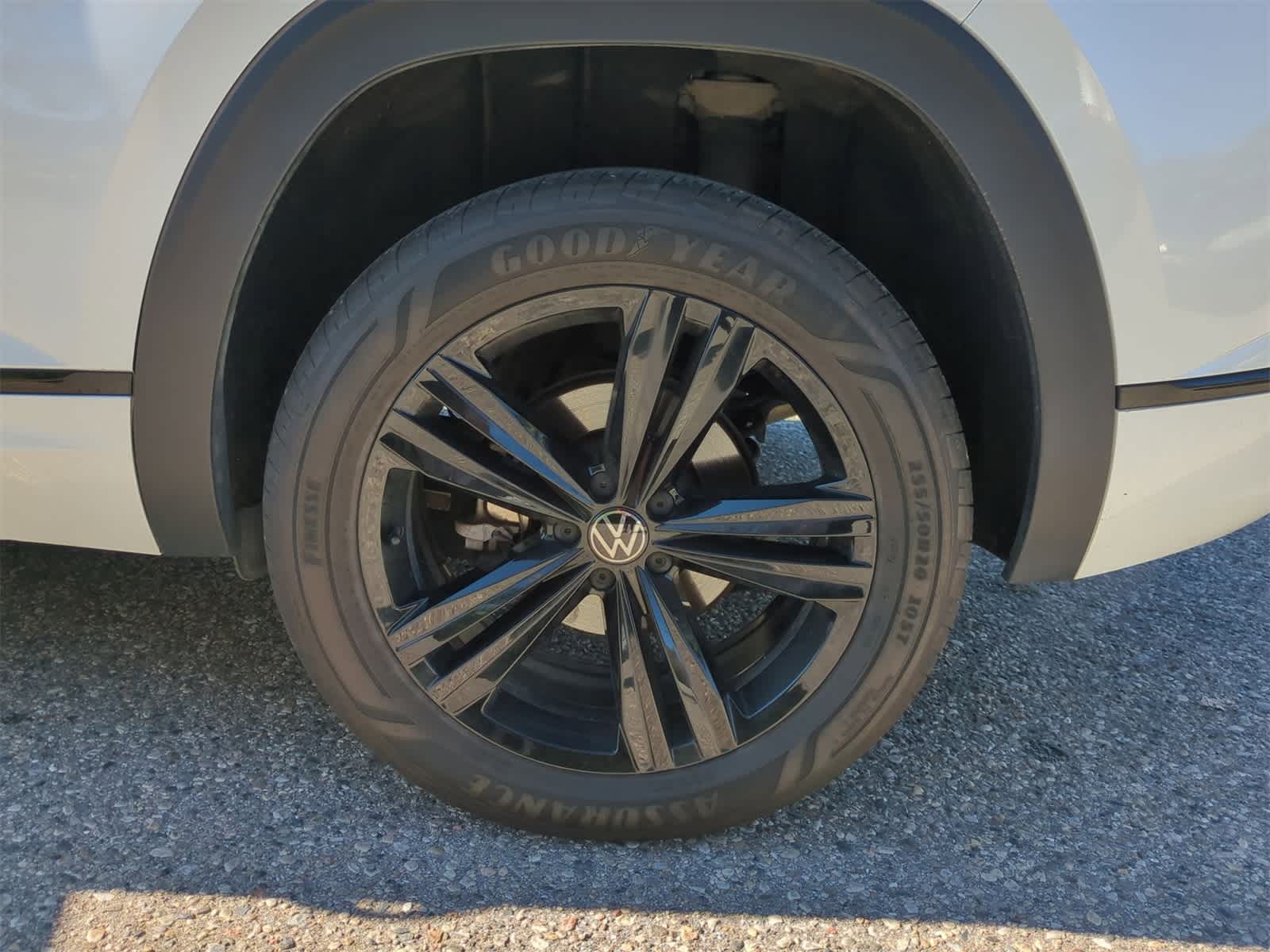 Thumbnail: 2023 Volkswagen Atlas - 13