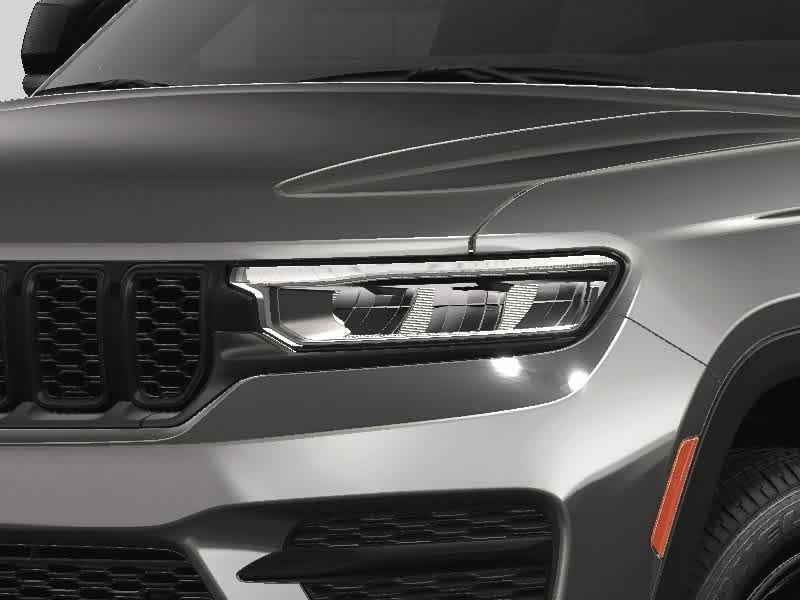 2025 Jeep Grand Cherokee Laredo 13