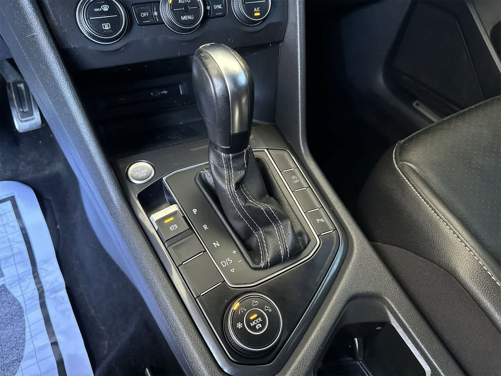 Thumbnail: 2021 Volkswagen Tiguan - 32