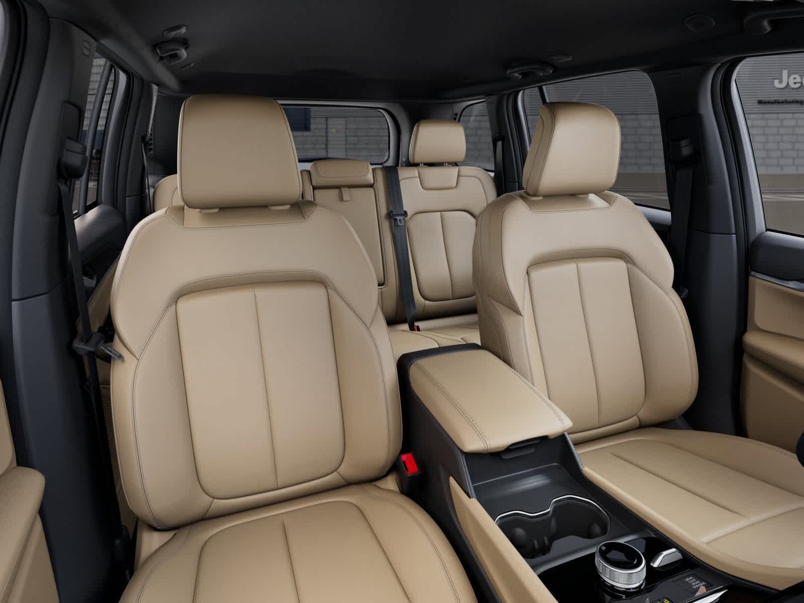 Thumbnail: 2025 Jeep Grand Cherokee - 16