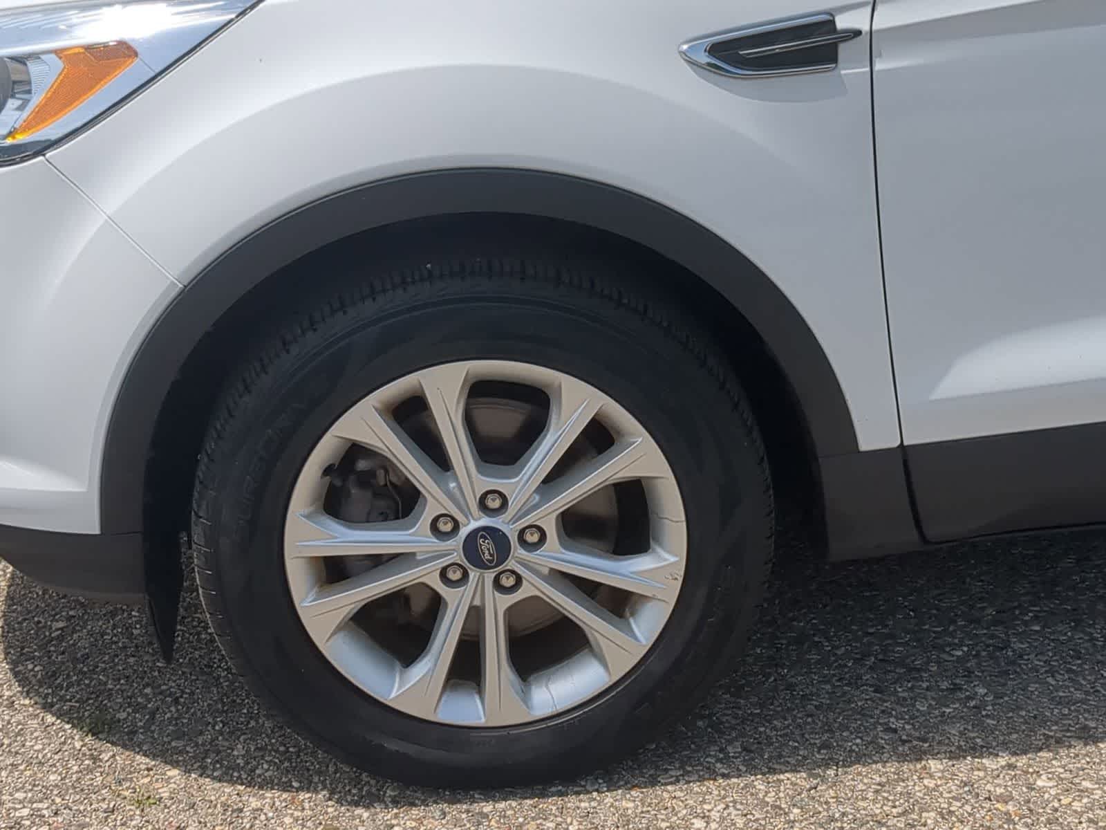Thumbnail: 2018 Ford Escape - 14