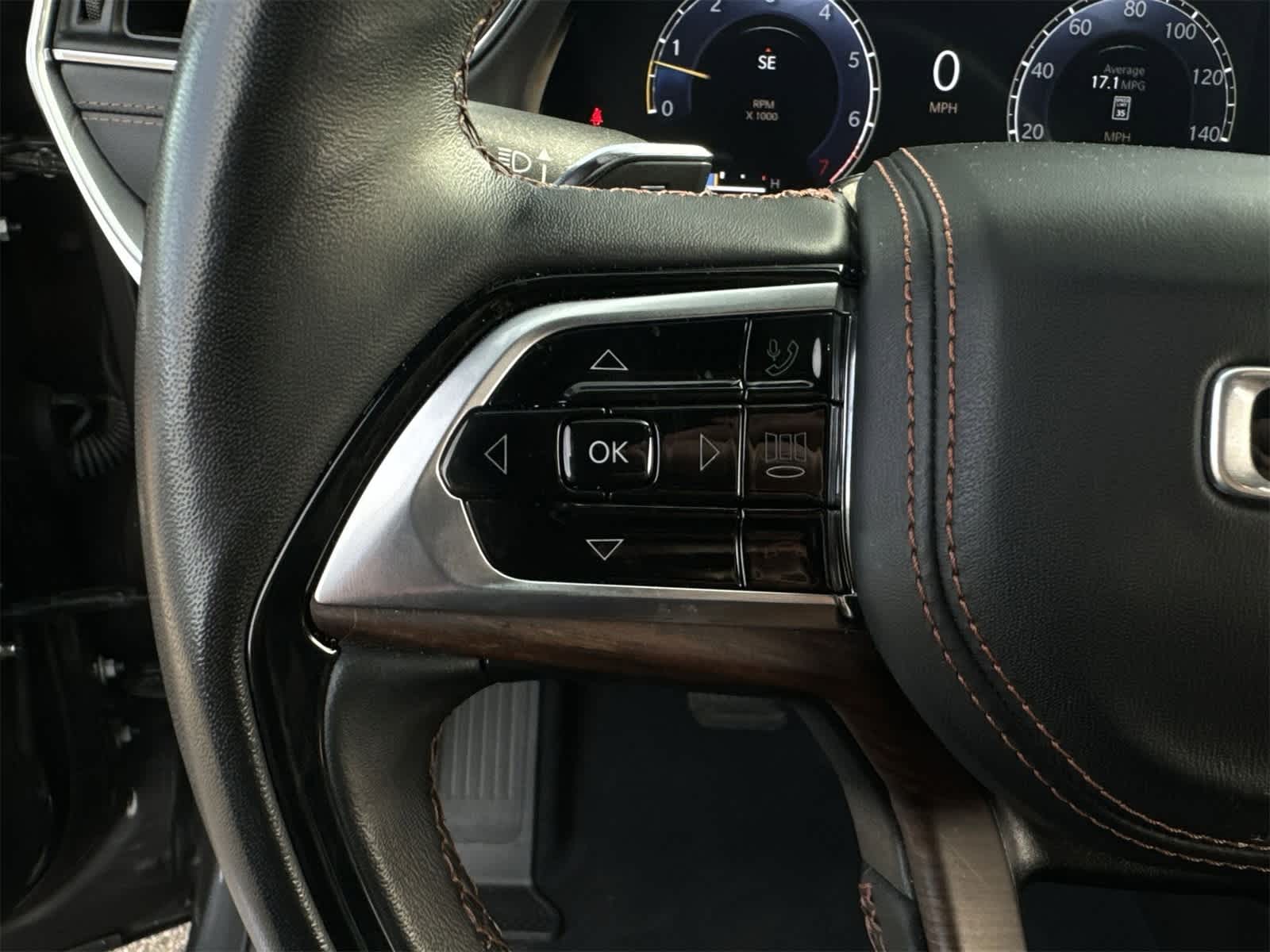 Thumbnail: 2023 Jeep Grand Cherokee L - 27