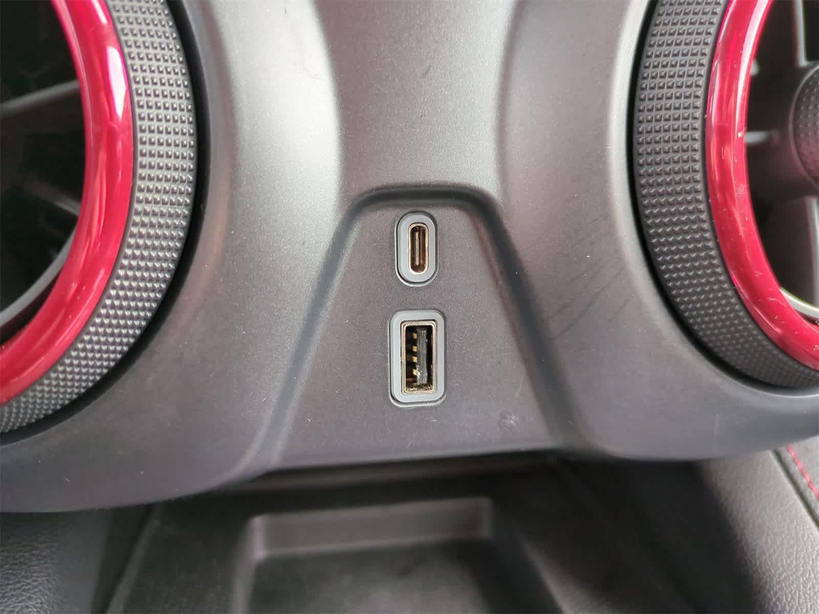 Thumbnail: 2019 Chevrolet Blazer - 31