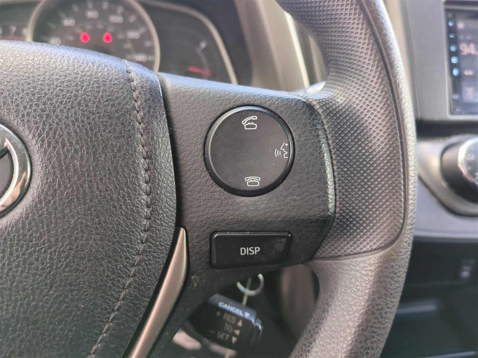 Thumbnail: 2015 Toyota RAV4 - 23