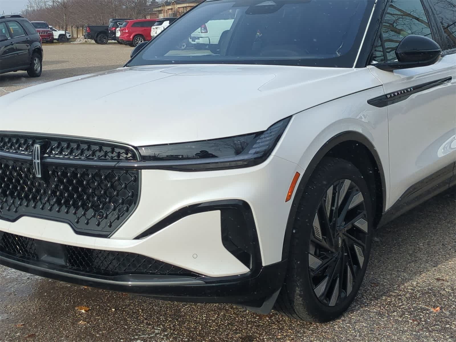 Thumbnail: 2025 Lincoln Nautilus - 11