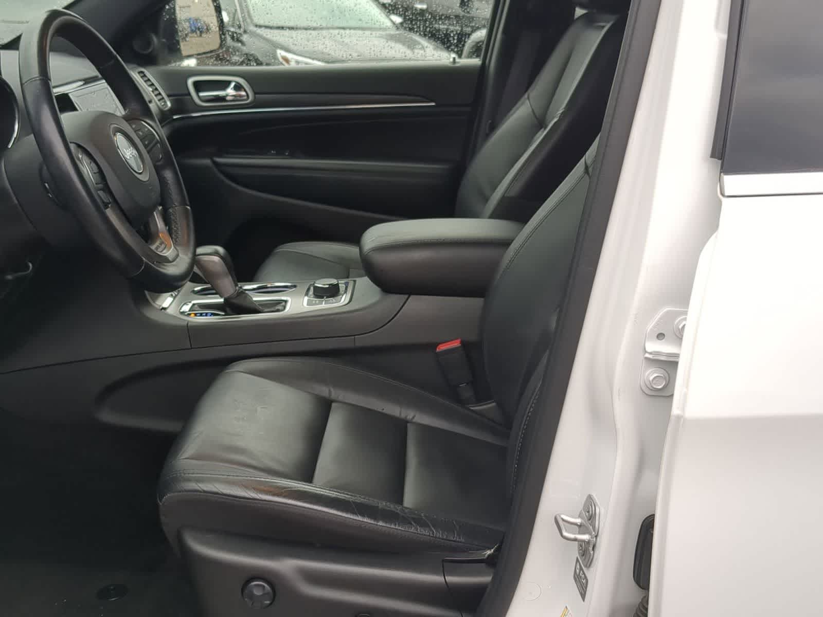 Thumbnail: 2022 Jeep Grand Cherokee - 16