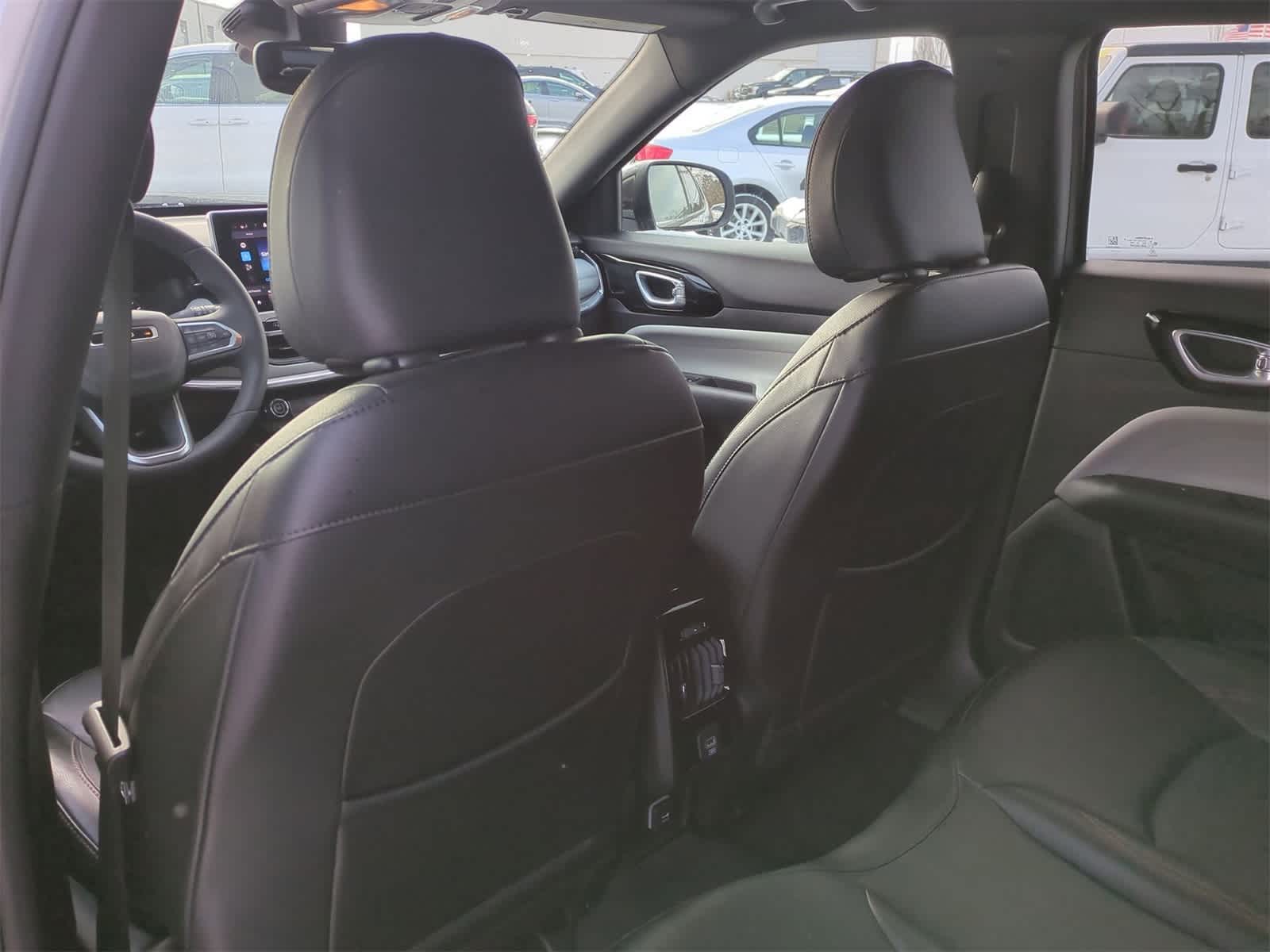 Thumbnail: 2023 Jeep Compass - 18