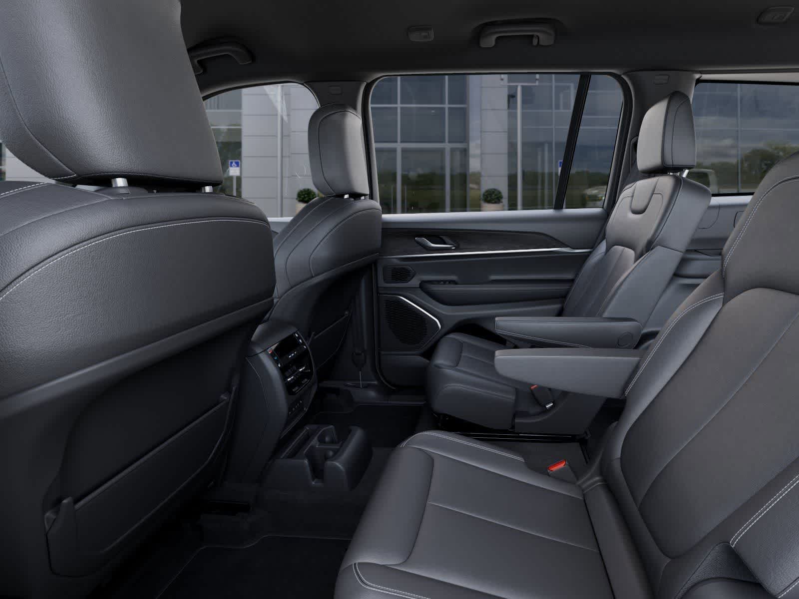 Thumbnail: 2026 Jeep Grand Cherokee L - 23