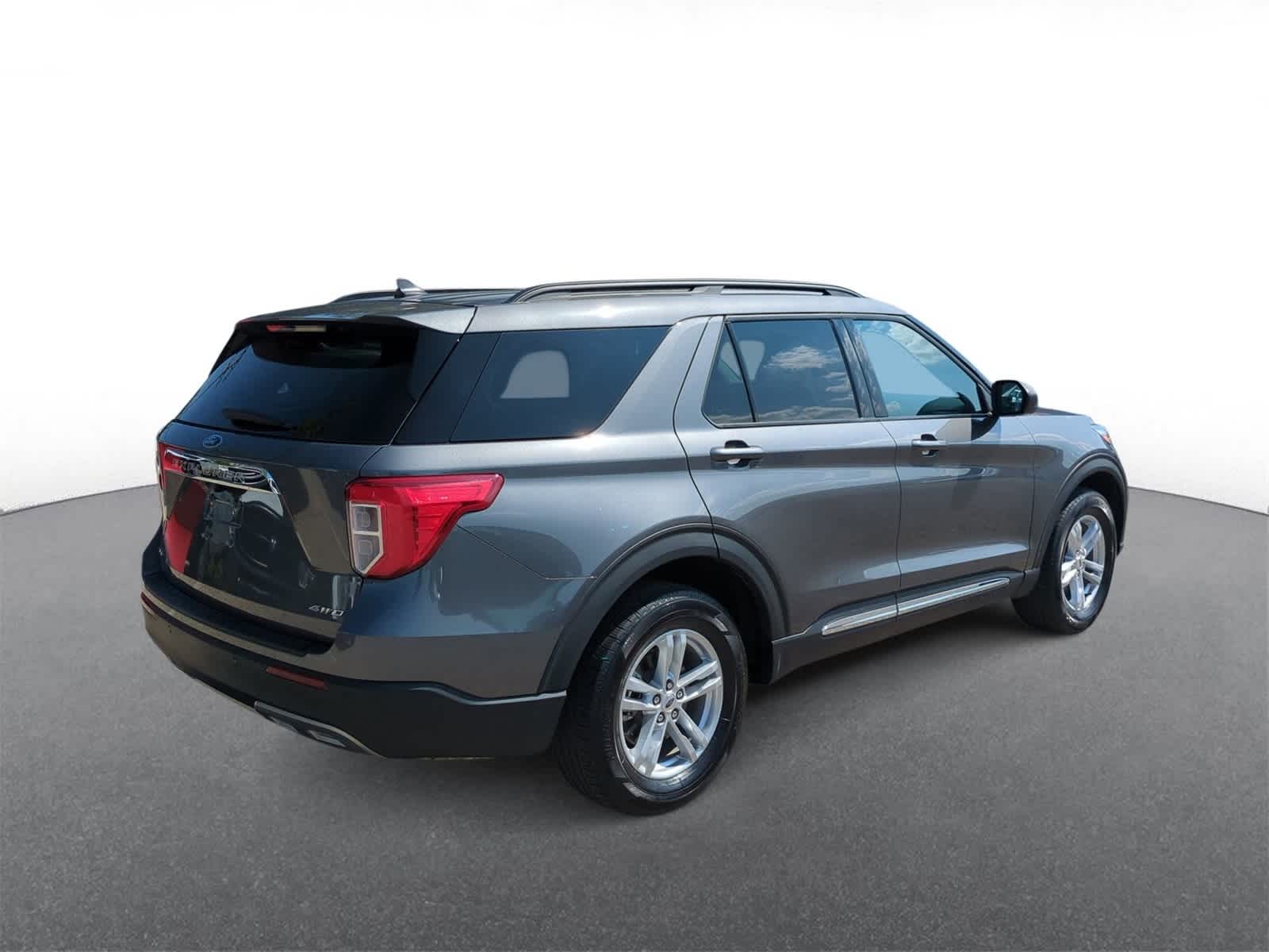 Thumbnail: 2023 Ford Explorer - 8